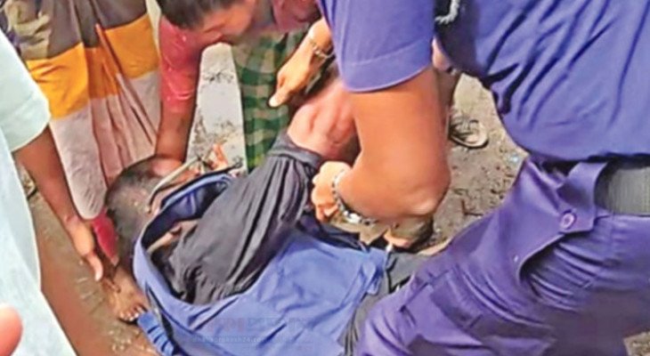 নরসিংদীতে পুলিশ কর্মকর্তার উপর হামলায় থানায় মামলা, গ্রেফতার ৭
